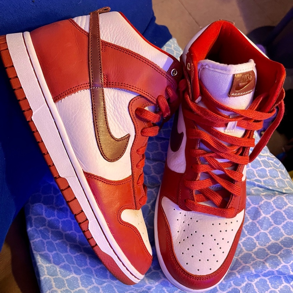 High top Nike